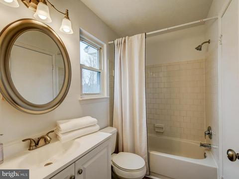 7132 Cunning Cir, Middle River, MD 21220 photo 18