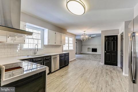 33 Constantine Dr, Phoenix, MD 21131 photo 3