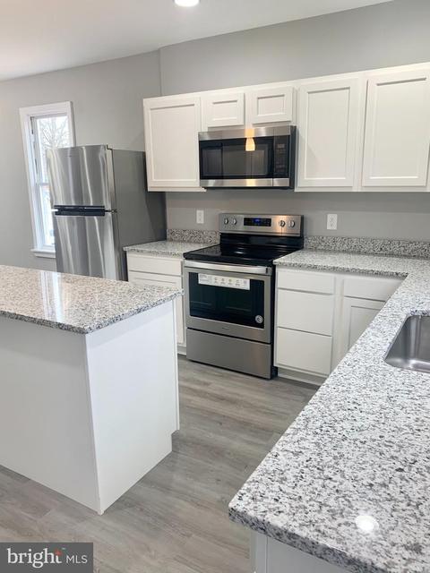 202 Hillendale Ave, Halethorpe, MD 21227 photo 1