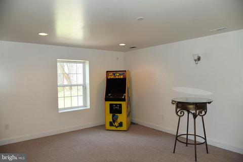 2744 Ridge Rd, Baltimore, MD 21244 photo 18