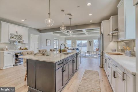 1216 Burke Rd, Middle River, MD 21220 photo 5