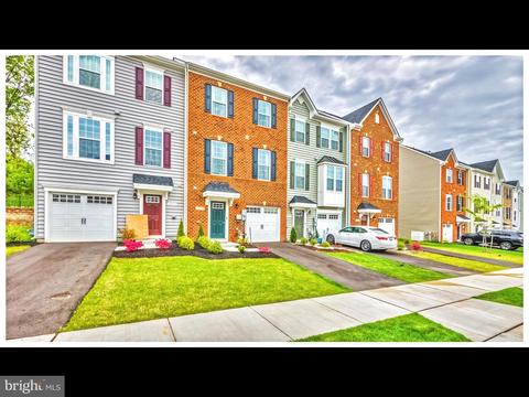 1815 Wind Gate Rd, Baltimore, MD 21227 photo 1