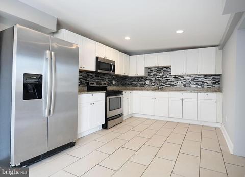 550 Compass Rd, Middle River, MD 21220 photo 11