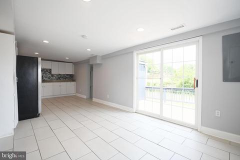 550 Compass Rd, Middle River, MD 21220 photo 14