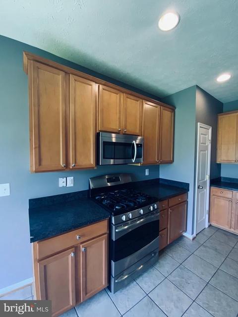 614 Tinker Rd, Middle River, MD 21220 photo 3