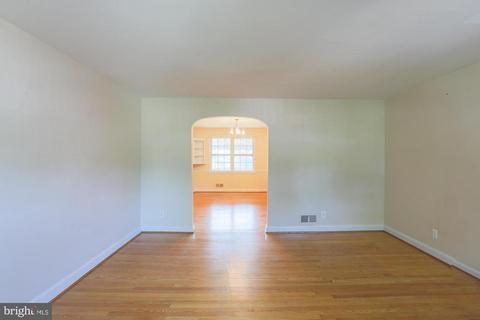 211 Stanmore Rd, Baltimore, MD 21212 photo 3