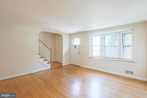 211 Stanmore Rd, Baltimore, MD 21212 photo 2