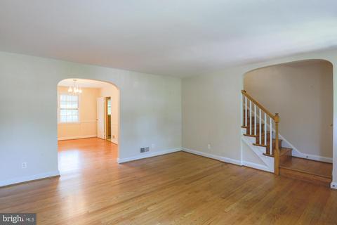 211 Stanmore Rd, Baltimore, MD 21212 photo 1