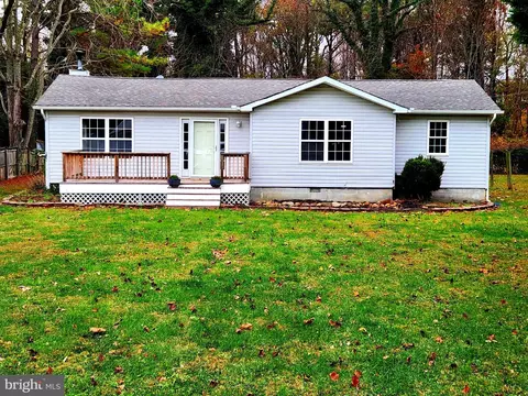 962 Crystal Rock Rd, Lusby, MD 20657