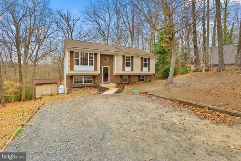 1185 Cordova Dr, Lusby, MD 20657