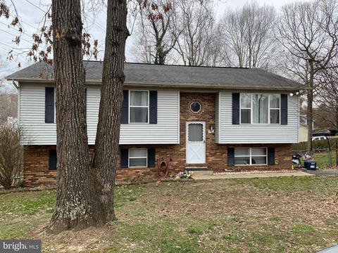 785 White Sands Dr, Lusby, MD 20657