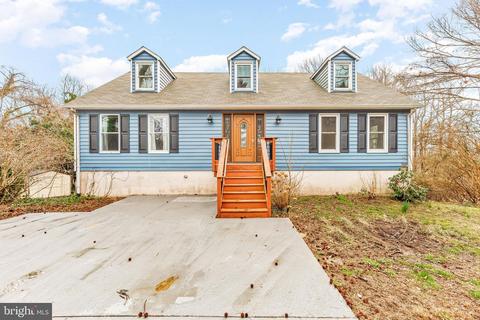 4401 S Shore Dr, Prince Frederick, MD 20678