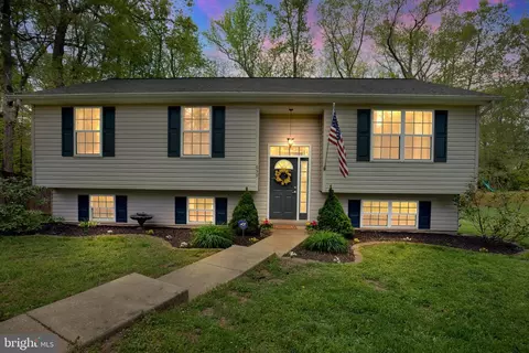 639 Los Alamos Ln, Lusby, MD 20657