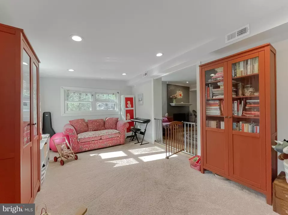  1220 Forest Rd, Saint Leonard, MD 20685 photo 5