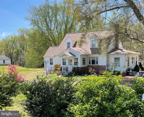 9285 Mackall Rd, Saint Leonard, MD 20685