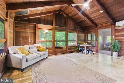 809 Whispering Pine Cir, Lusby, MD 20657