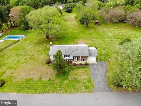 11224 Lakeview Dr, Dunkirk, MD 20754