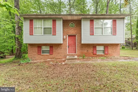 11692 Cowpoke Cir, Lusby, MD 20657