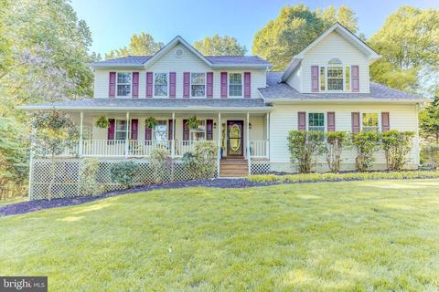 2400 Wildflower Ln, Huntingtown, MD 20639