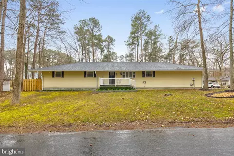 11546 Senora Ln, Lusby, MD 20657