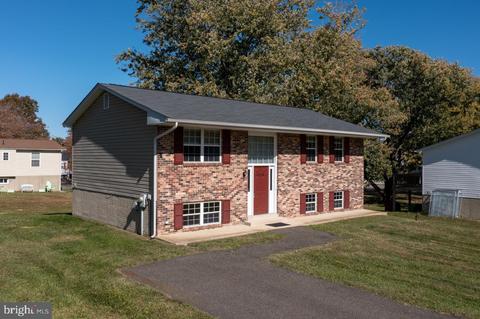 3710 29th St, Chesapeake Beach, MD 20732