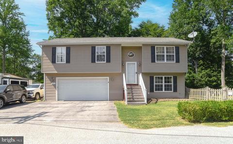 696 War Bonnet Trl, Lusby, MD 20657