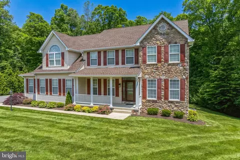 670 Parallel Rd, Huntingtown, MD 20639