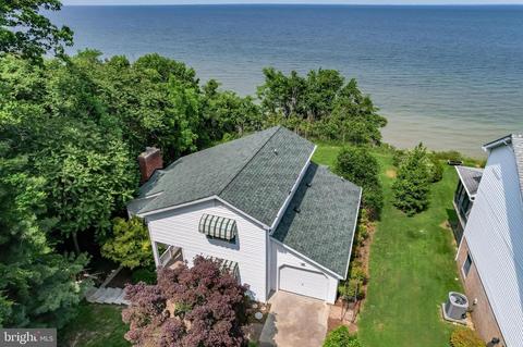 5406 Beach Dr, Saint Leonard, MD 20685