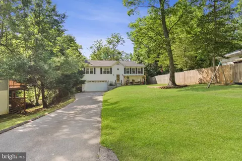 12521 Santa Domingo Dr, Lusby, MD 20657