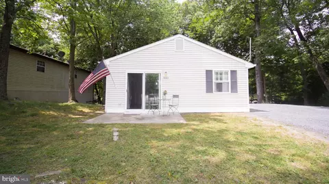 8313 Evergreen Dr, Lusby, MD 20657