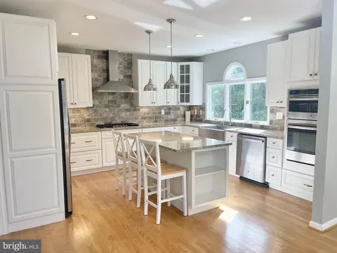 2835 Dunleigh Dr, Dunkirk, MD 20754 photo 4