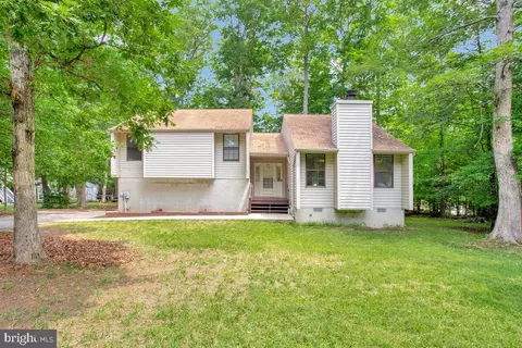 426 Stallion Ln, Lusby, MD 20657