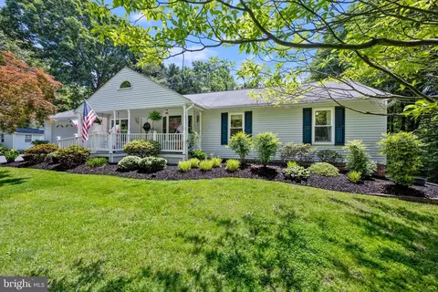 8025 Tuckers Trl, Owings, MD 20736