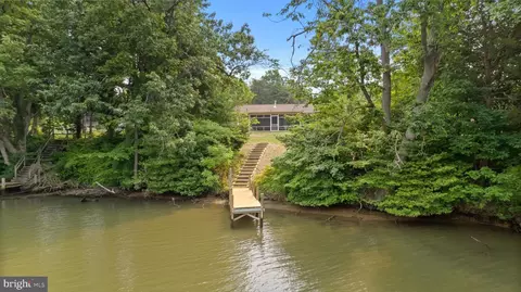 5551 Wells Cove Dr, Saint Leonard, MD 20685