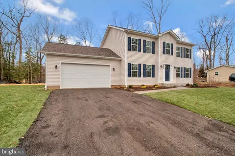 221 Bowie Trl, Lusby, MD 20657