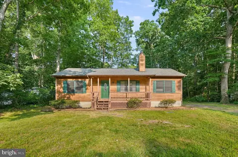 12846 Homestead Ln, Lusby, MD 20657
