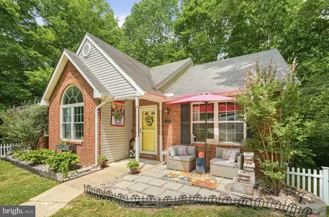 305 Fantail Ct, Lusby, MD 20657