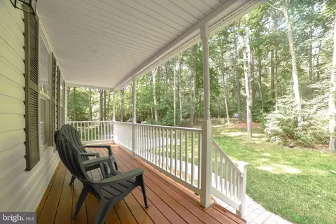 220 Marina Overlook St, Lusby, MD 20657