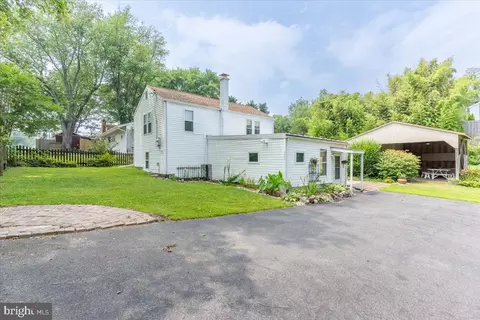 3912 Old Bayside Rd, Chesapeake Beach, MD 20732