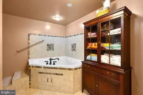 11928 Lyons Glen Ct, Dunkirk, MD 20754 photo 44