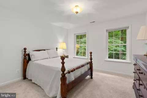 11928 Lyons Glen Ct, Dunkirk, MD 20754 photo 30