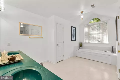 11928 Lyons Glen Ct, Dunkirk, MD 20754 photo 26