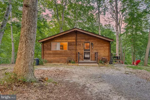 430 Longhorn Ct, Lusby, MD 20657