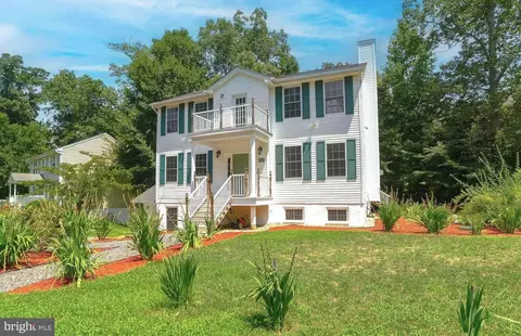 525 Barnacle Ln, Lusby, MD 20657