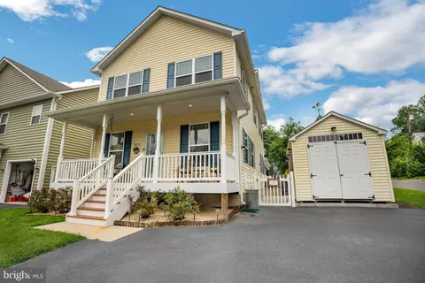 3629 9th St, North Beach, MD 20714