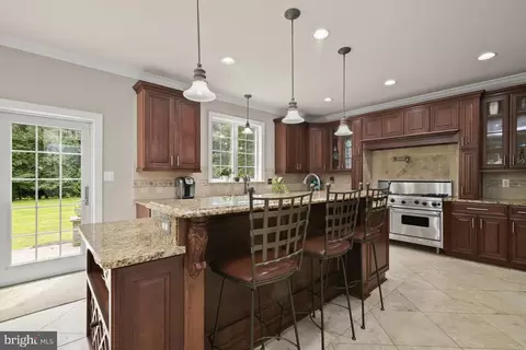 12042 Steven Ln, Dunkirk, MD 20754 photo 2
