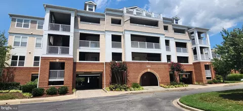 534 Oyster Bay Pl #401, Solomons, MD 20688