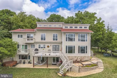 397 Overlook Dr, Lusby, MD 20657