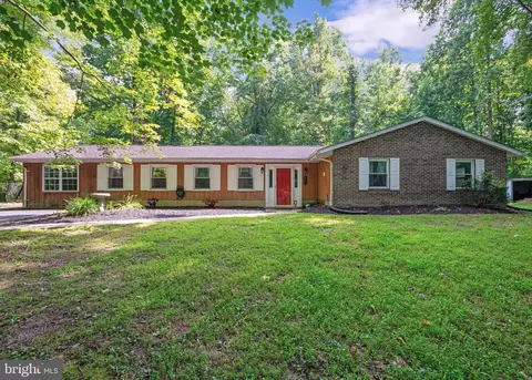 8710 Paris Pines Ct, Owings, MD 20736