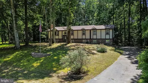 3740 Bristol Dr, Chesapeake Beach, MD 20732